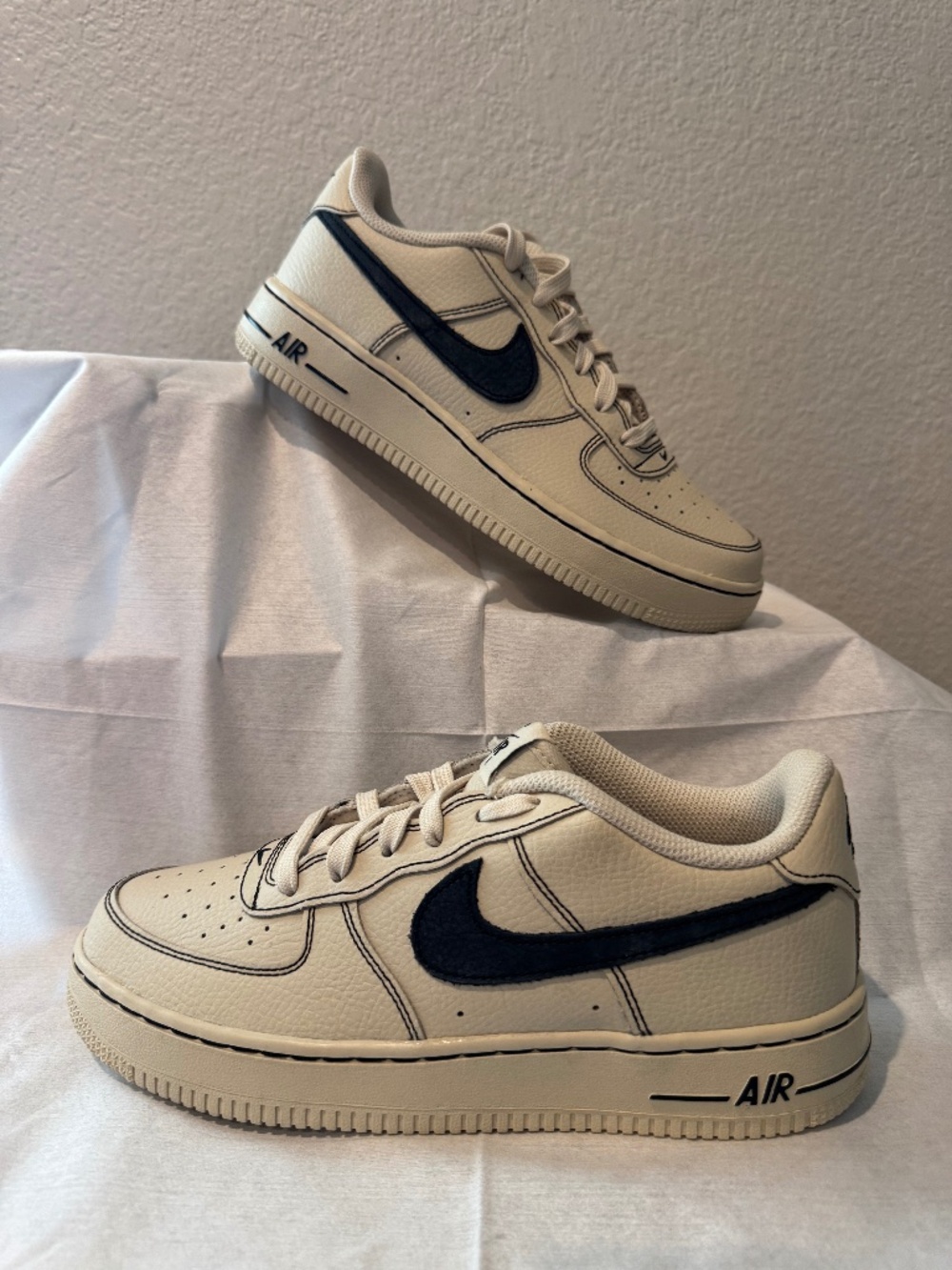 NEW Nike Air Force 1